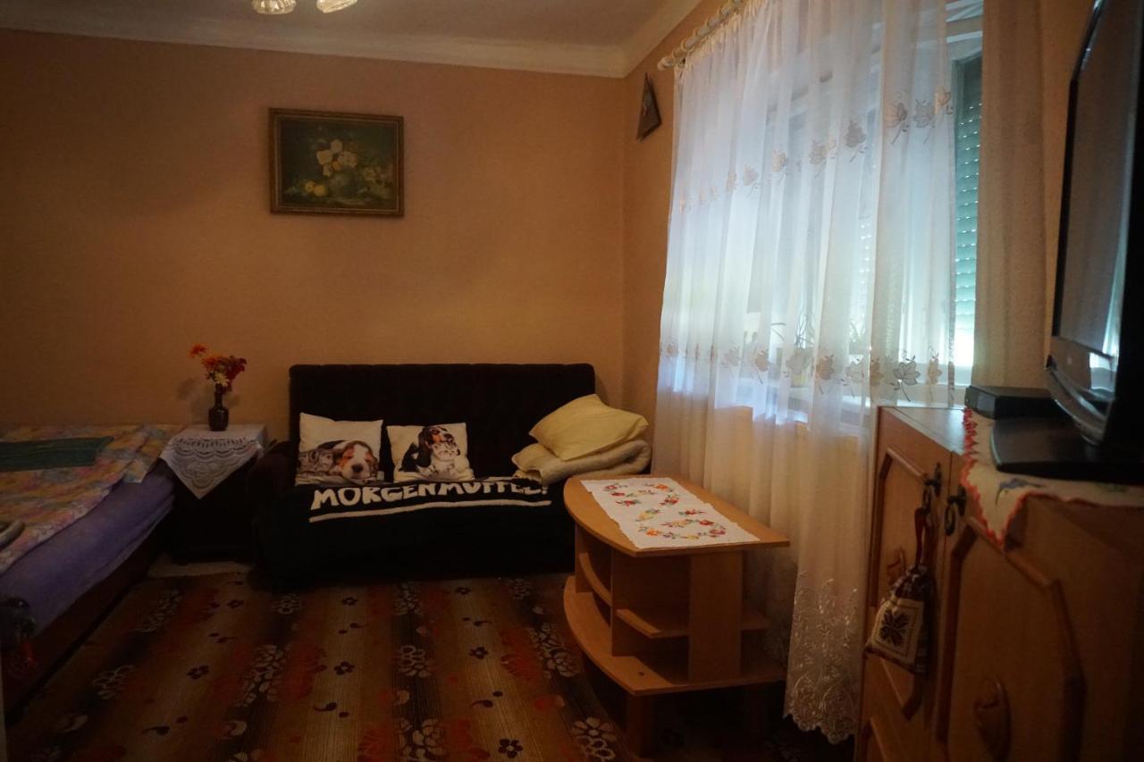 Piri Vendeghaz Hotel Hajduboszormeny Luaran gambar