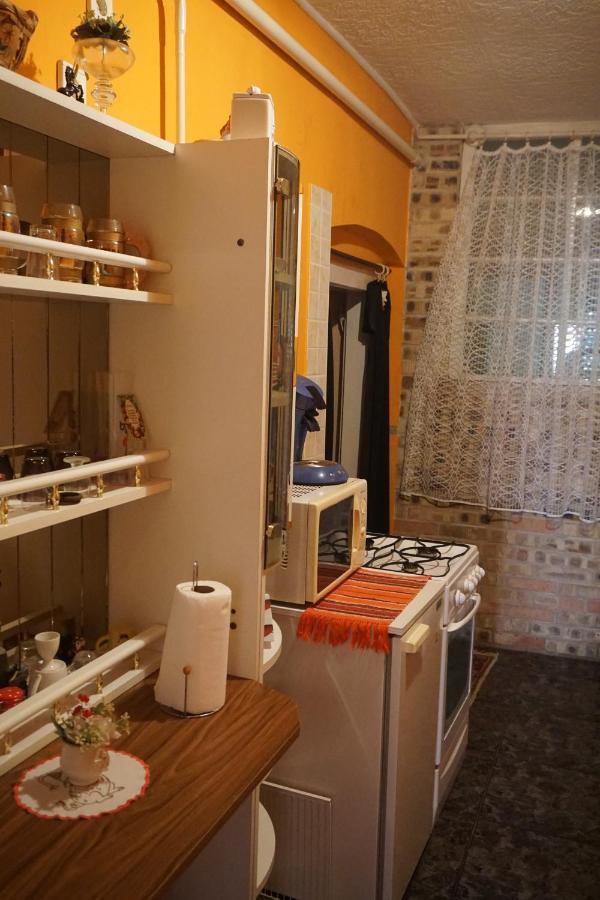 Piri Vendeghaz Hotel Hajduboszormeny Luaran gambar
