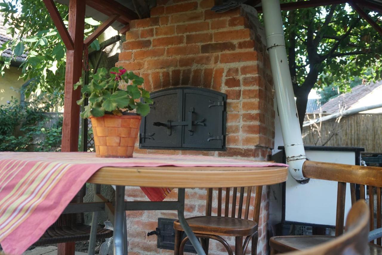 Piri Vendeghaz Hotel Hajduboszormeny Luaran gambar