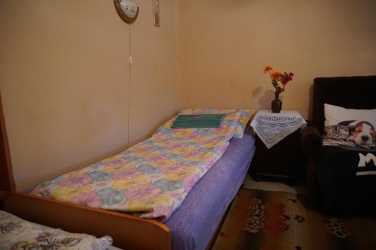 Piri Vendeghaz Hotel Hajduboszormeny Luaran gambar