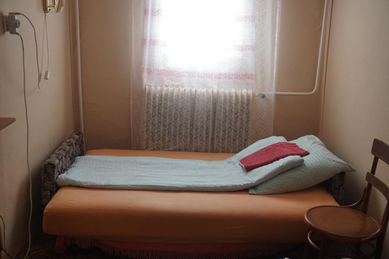 Piri Vendeghaz Hotel Hajduboszormeny Luaran gambar