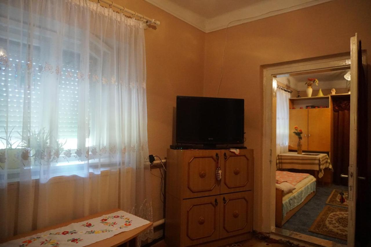 Piri Vendeghaz Hotel Hajduboszormeny Luaran gambar