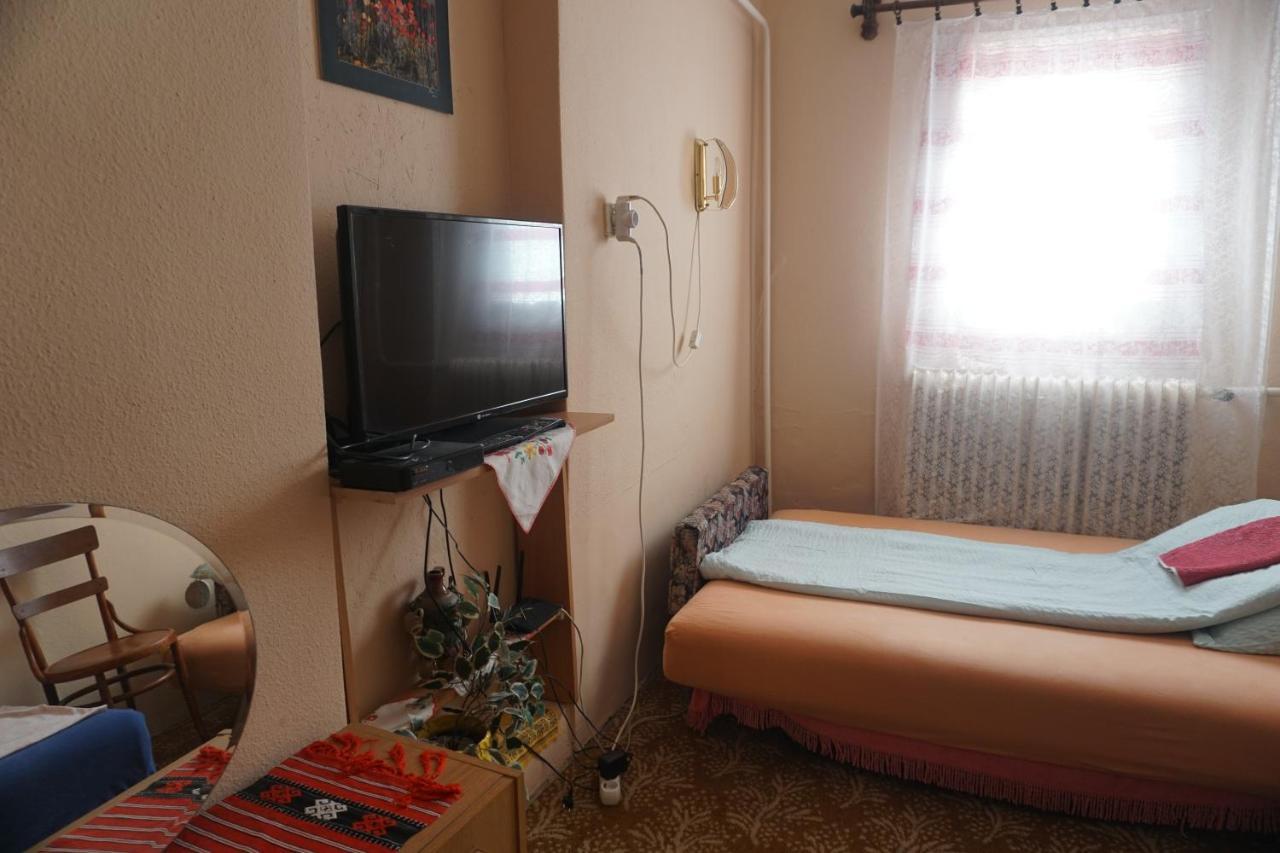 Piri Vendeghaz Hotel Hajduboszormeny Luaran gambar