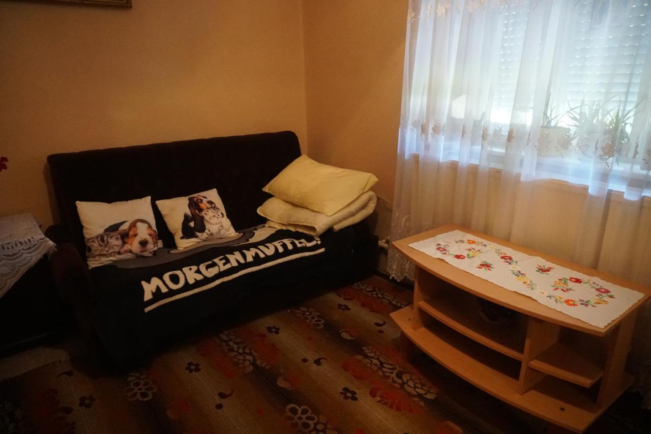 Piri Vendeghaz Hotel Hajduboszormeny Luaran gambar