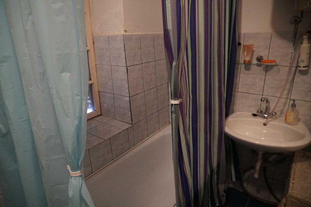 Piri Vendeghaz Hotel Hajduboszormeny Luaran gambar